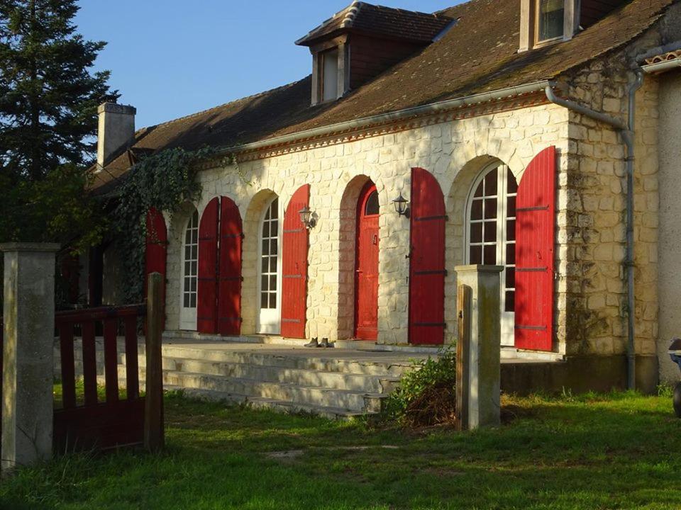B&B Les Quatre Vents Montpon-Menesterol Εξωτερικό φωτογραφία