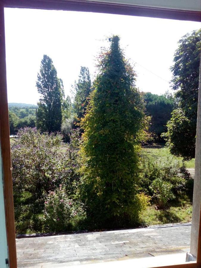 B&B Les Quatre Vents Montpon-Menesterol Εξωτερικό φωτογραφία