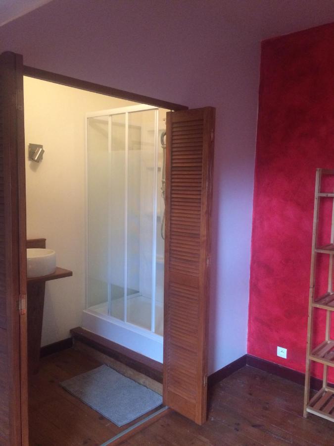 B&B Les Quatre Vents Montpon-Menesterol Εξωτερικό φωτογραφία